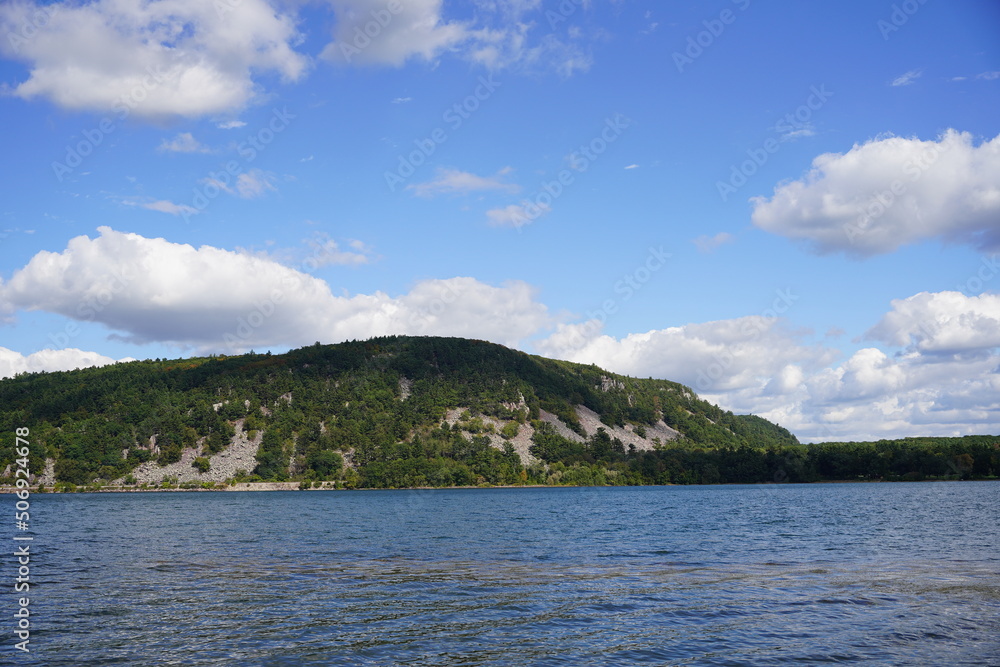Devil's Lake state nature park in Baraboo, Wisconsin Devil's Lake state nature park in Baraboo, Wisconsin