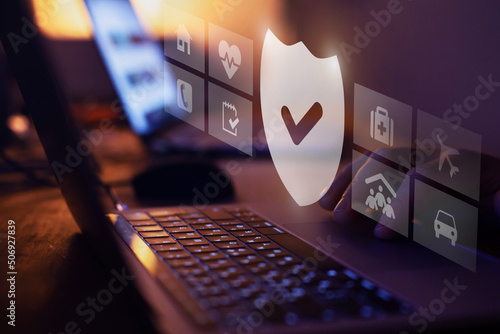 Foto insurance online concept with icons