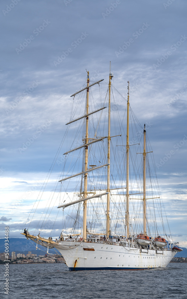 SAILING SHIP