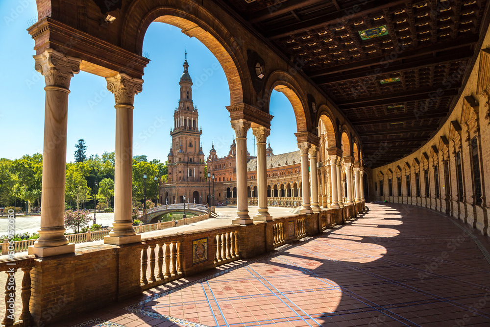 Fototapeta premium Spanish Square in Sevilla