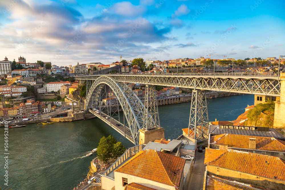 Fototapeta premium Dom Luis Bridge in Porto