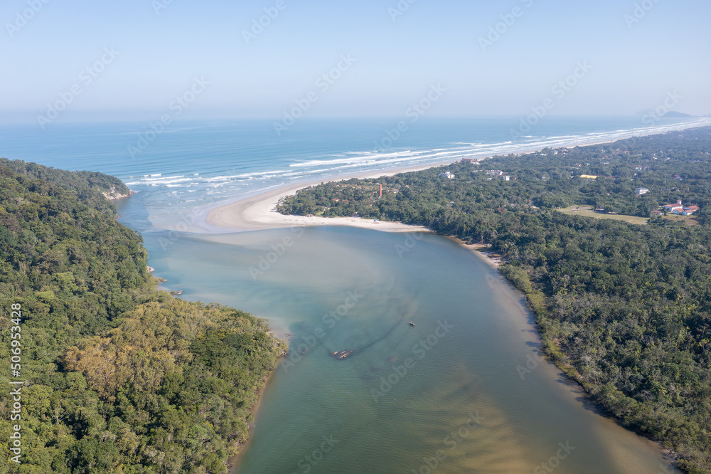 linda vista aérea do litoral brasileiro 