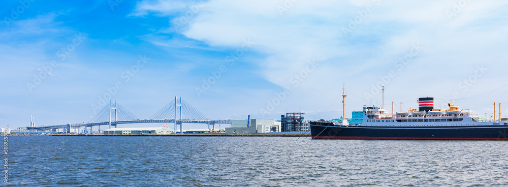 Fototapeta premium 横浜ベイブリッジ ワイド