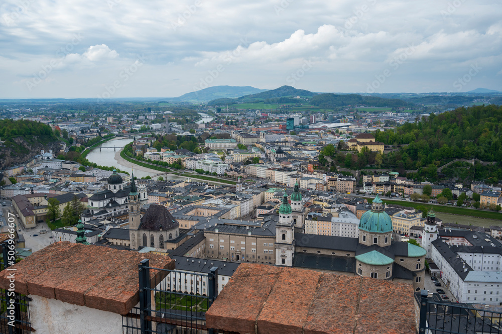 Fototapeta premium View of the city of Salzburg