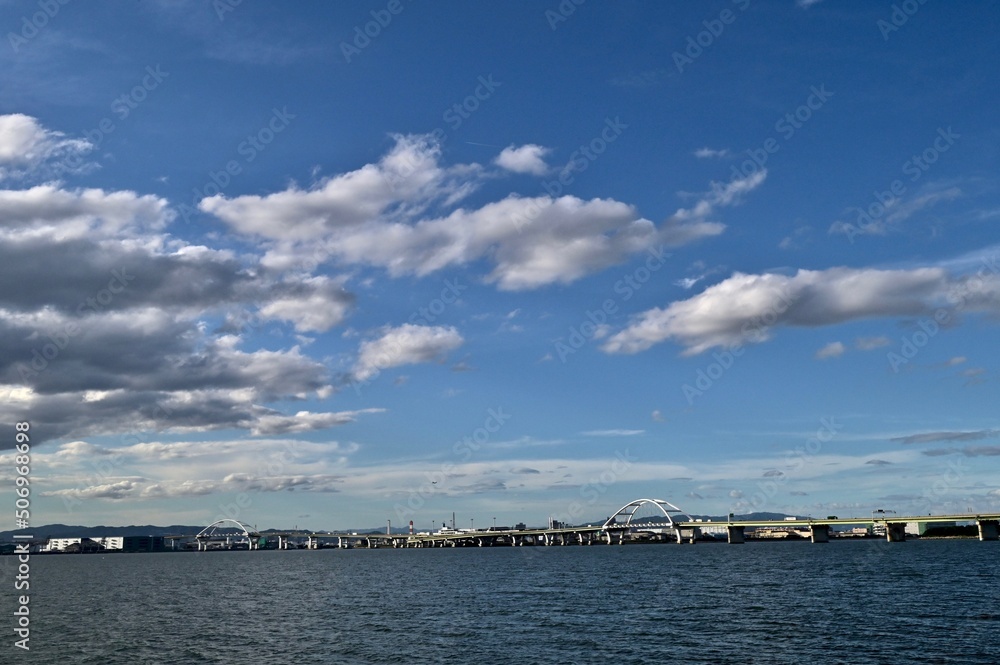 空 空