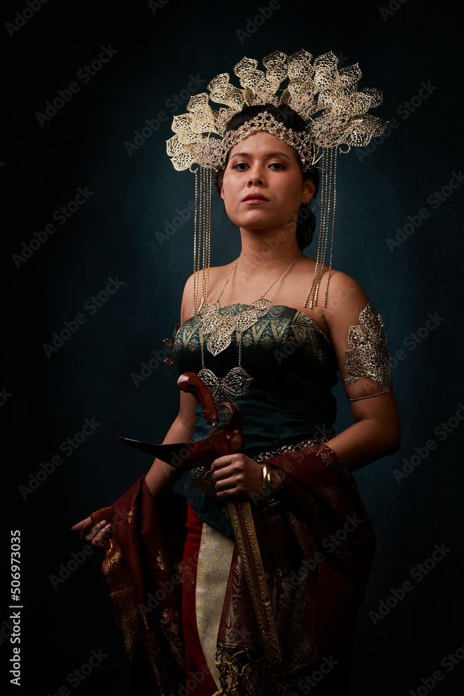 Che Siti Wan Kembang was a legendary queen who reigned over a region on ...