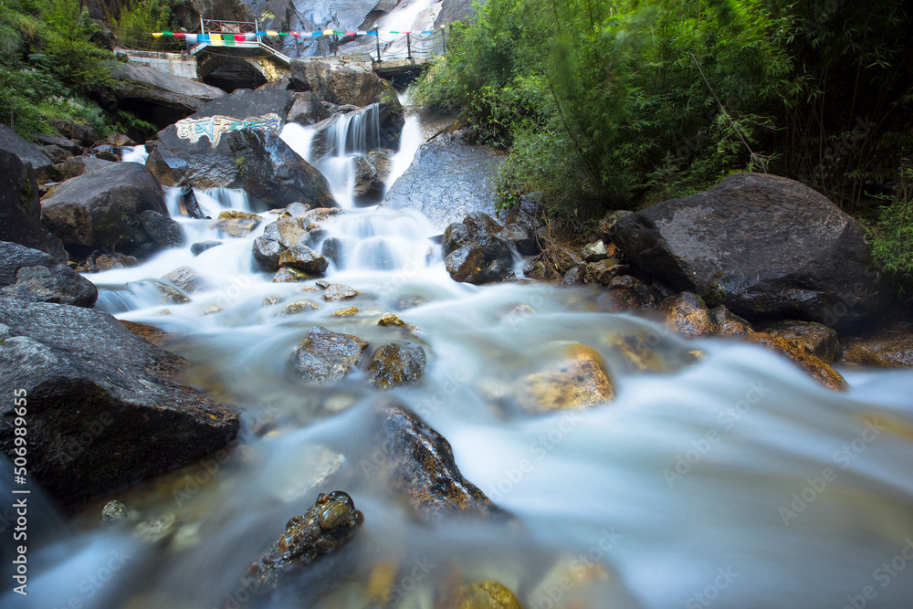 Famous plateau waterfalls and scenic spots in Tibet Autonomous Region of China