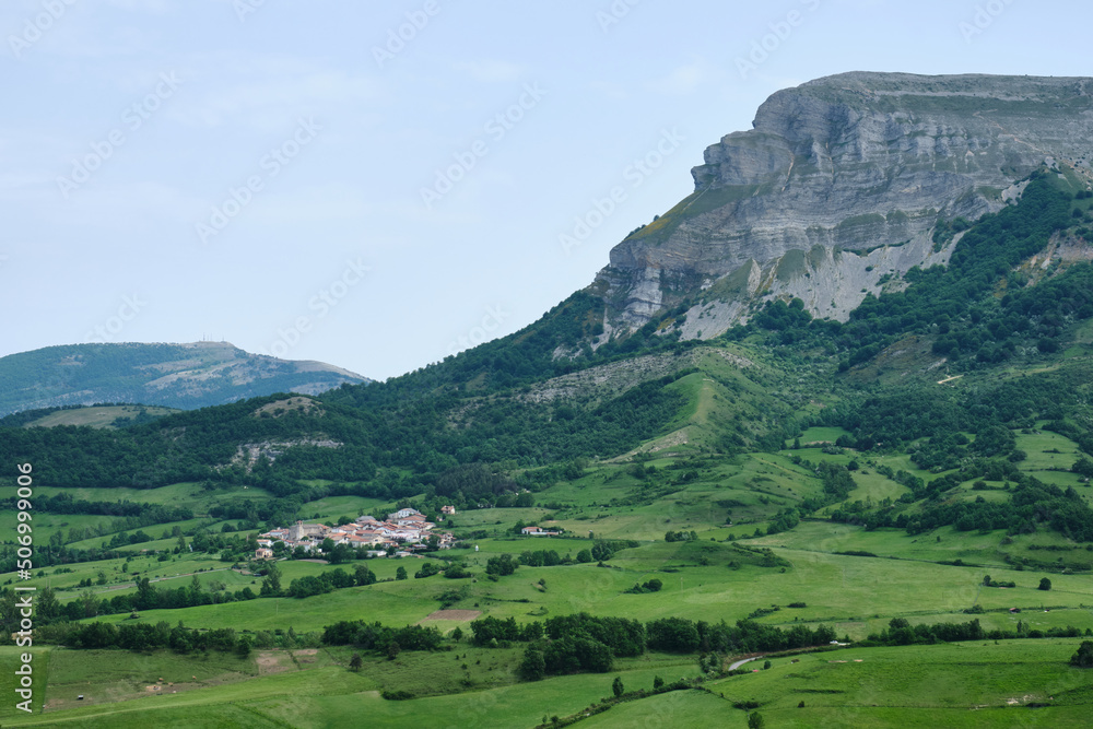 Unanu is a small town in the Ergoyena Valley at the foot of the Sierra de San Donato surrounded by large meadows. rural tourism. Navarre, Spain