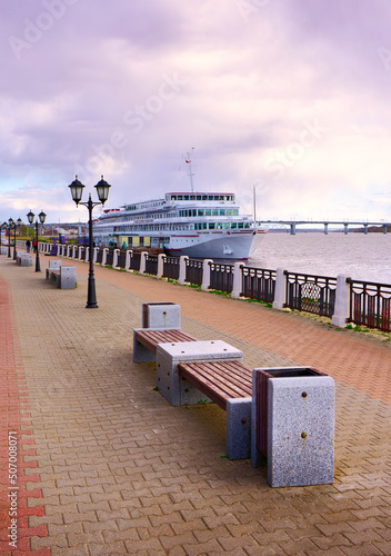 Cruise ships on the Volga embankment