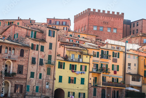 Fototapeta Naklejka Na Ścianę i Meble -  colorful street view of siena city, italy