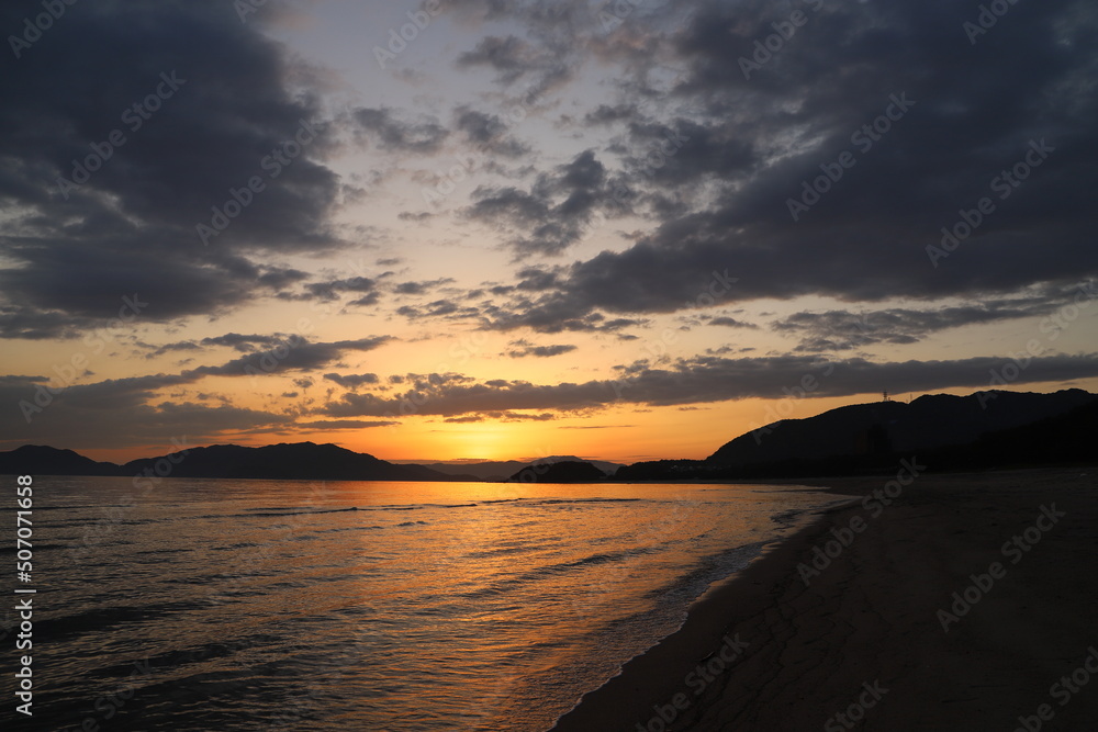 SDGs地球の神秘と海とソラ！山口県の夕日と海の輝くヒカリ！