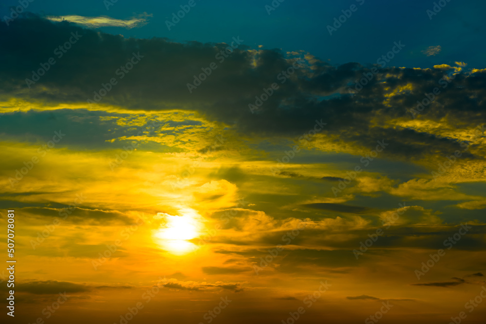 Fototapeta premium Sunset with strong color clouds.