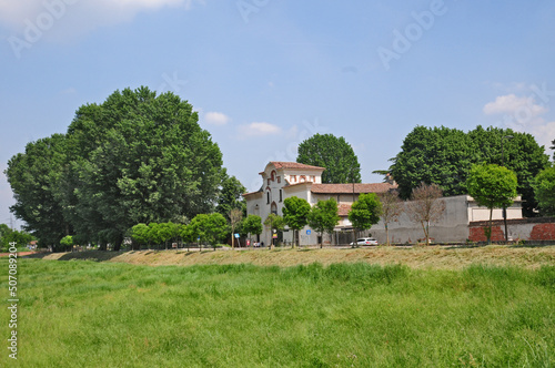 Parco della Vettabbia, Milano - ingresso dell'Abbazia benedettina di Chiaravalle