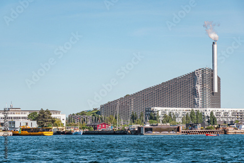 Papier peint Amager Bakke, Slope or Copenhill, incineration plant, heat and power waste-to-en
