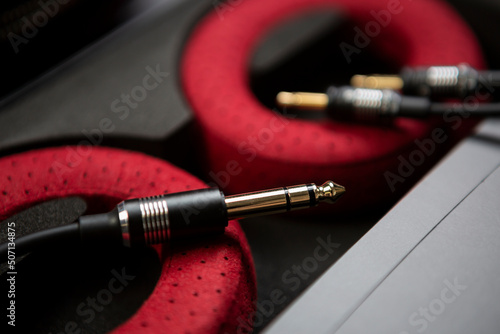 Foto Hifi headphones and cable connectors
