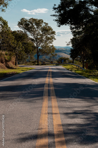 Принти на полотні Caxambu, Minas Gerais, Brasil: Estrada de ligação entre as cidades de Caxambu e
