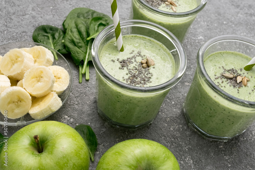 Spinach and green apple smoothie. Healthy eating with spinach detox drink Spinach and green apple smoothie. Healthy eating with spinach detox drink