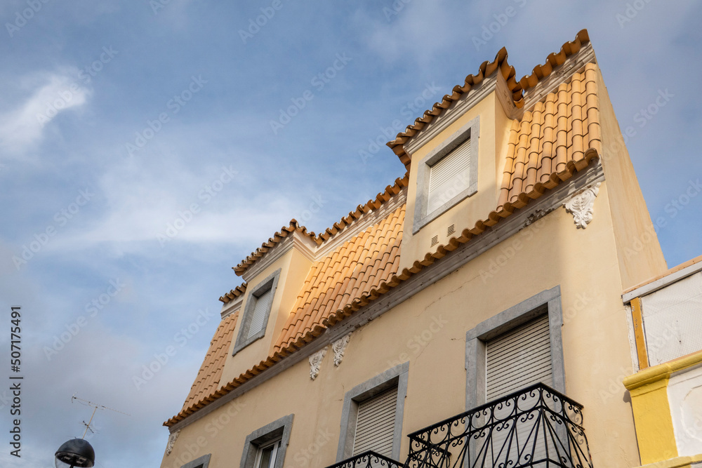 Fototapeta premium Typical architecture of Algarve rustic buildings