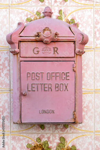 Wallpaper Mural Retro style pink letterbox Torontodigital.ca
