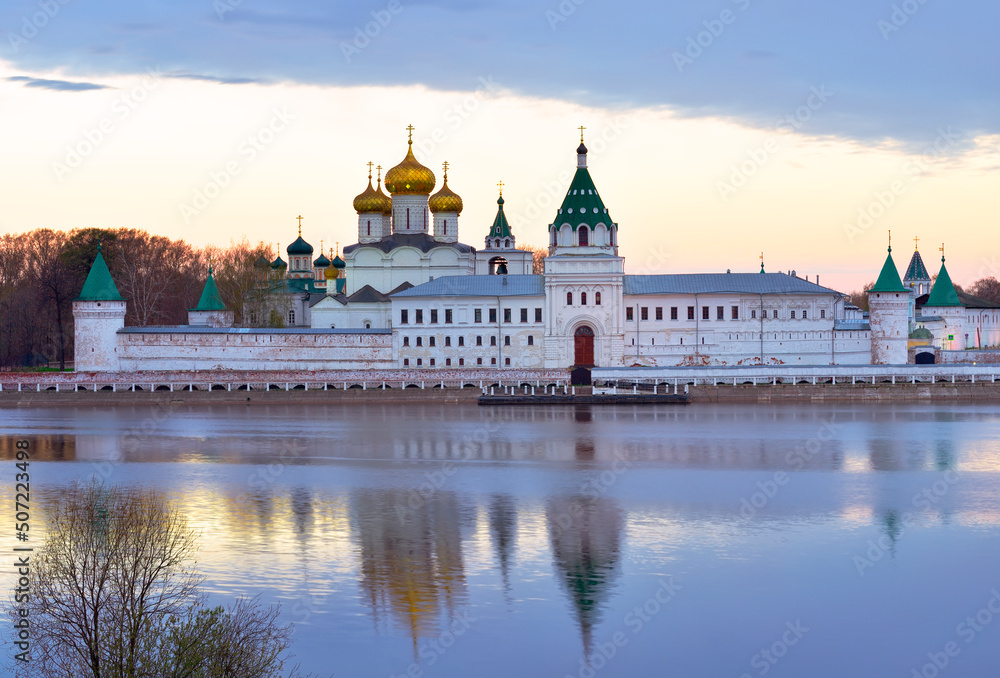 Ipatievsky Monastery at dawn