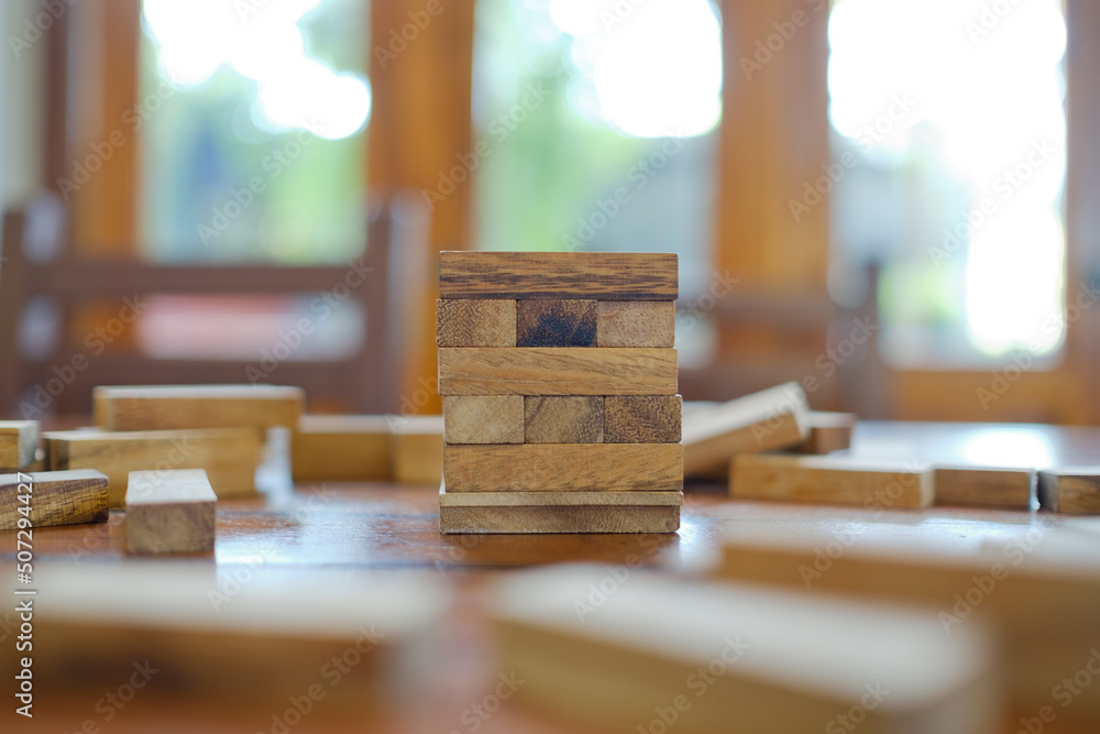 building wood blocks, plan and strategy
