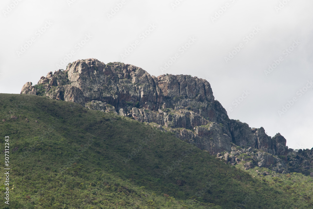 Fototapeta premium Conhecido como Pedra Grande na região de Igarapé. O local é aberto a visitação, e tem uma linda vista da região de sítios em Igarapé, Minas Gerais, Brasil.