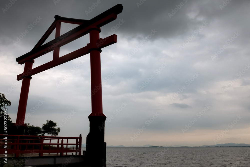 滋賀県大津市　琵琶湖畔　日吉大社　七本柳鳥居