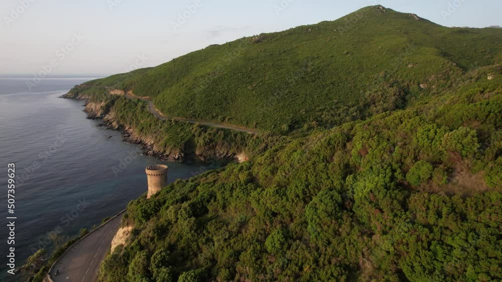 au desus du maquis et une tour génoise - Haute-Corse au desus du maquis et une tour génoise - Haute-Corse
