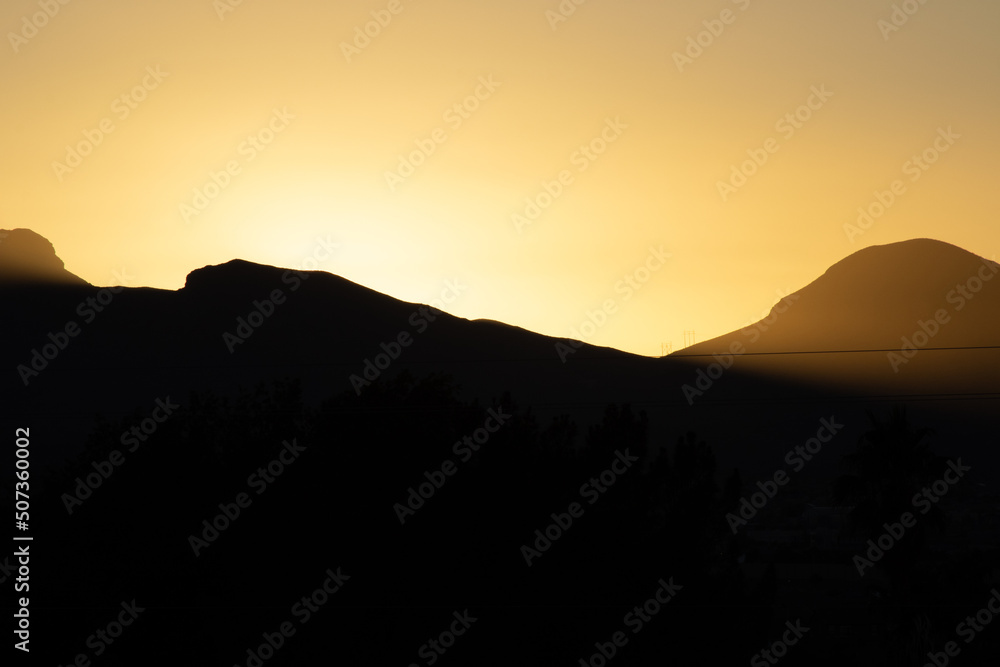 Obraz premium sunset in the mountains