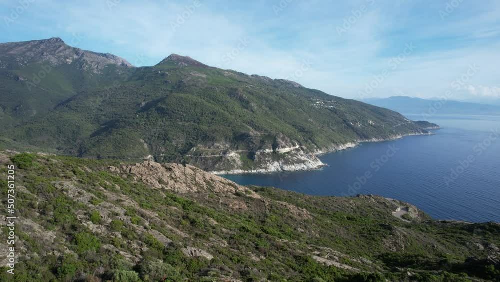 maquis au dessus de la mer Méditerranée - Cap Corse Haute-Corse maquis au dessus de la mer Méditerranée - Cap Corse Haute-Corse