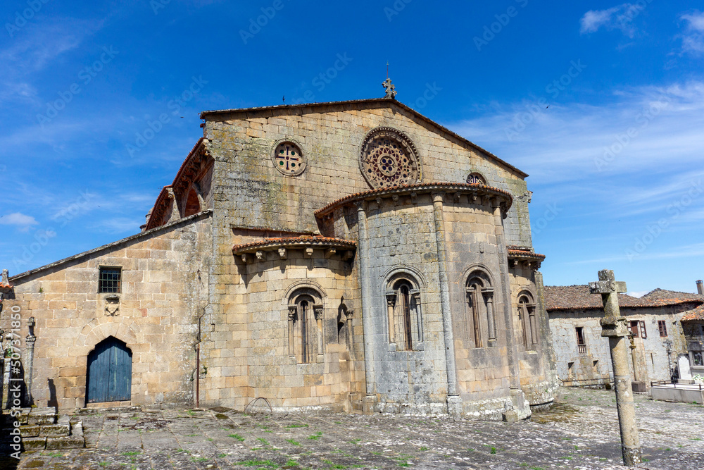 Iglesia románica de Santa Mariña de Aguas Santas (siglos XII-XIII). Allariz, Ourense, España.