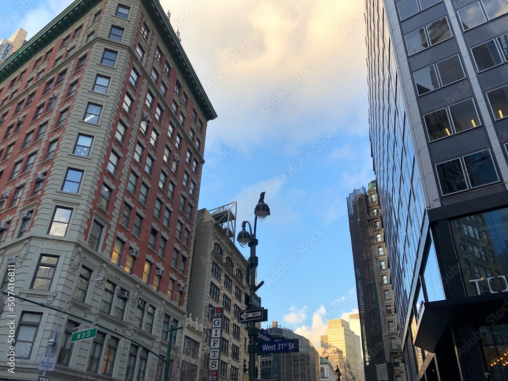 Fototapeta premium city buildings in New York city