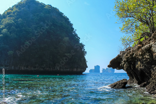 Cuadro en lienzo Limestone islands of Phi Phi archipelago on a sunny day, Phi Phi Le, Phuket, Tha