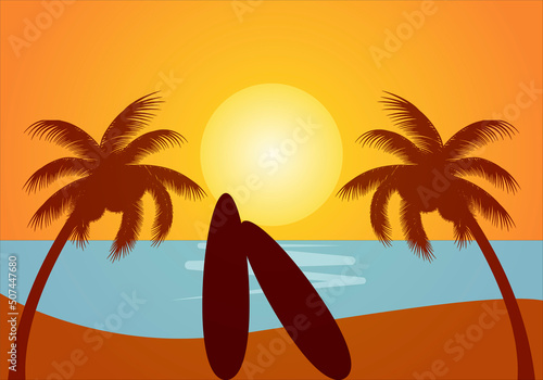 Paisaje de playa con mar al atardecer y tablas de surf.