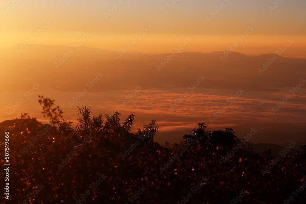 Fototapeta premium sunrise over the mountains