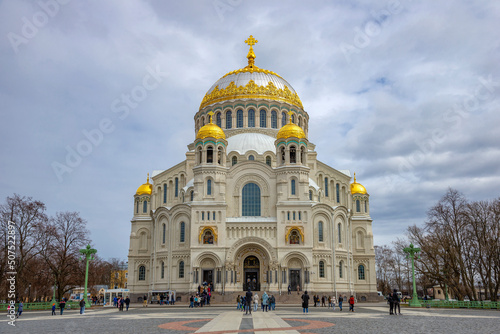 Fototapeta Naklejka Na Ścianę i Meble -  The ancient Cathedral of St. Nicholas the Wonderworker, spring day. Kronstadt