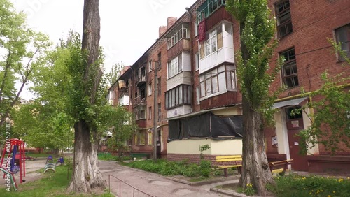 Wallpaper Mural military destruction .war in Ukraine 2022 Torontodigital.ca