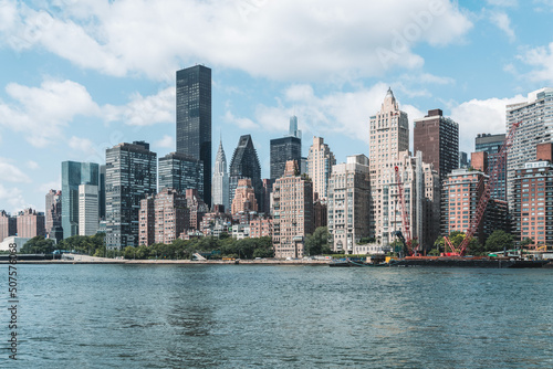 New York waterfront, panoramic view on skyscrapers in midtown © ImageFlow