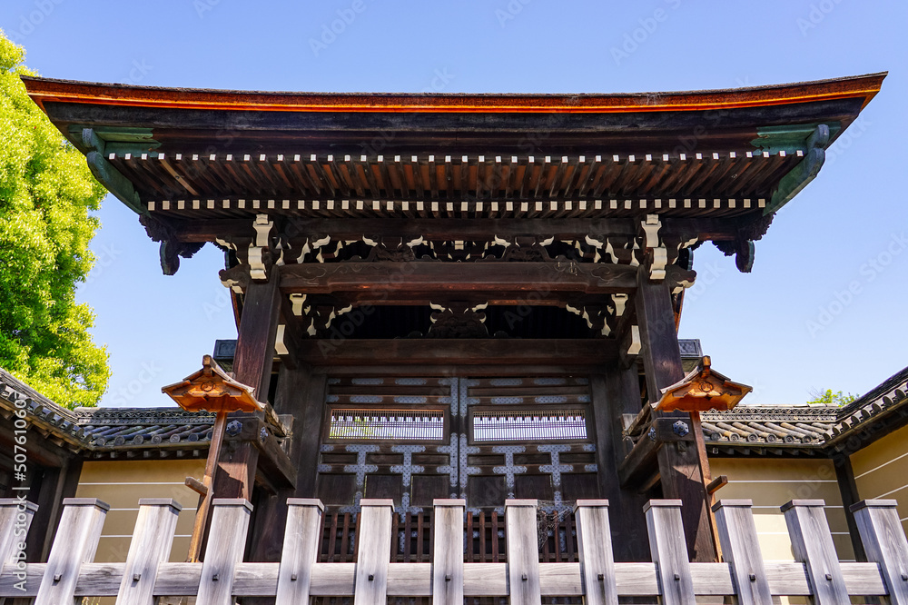 古都の美しい門 妙法院門跡（京都市東山区）