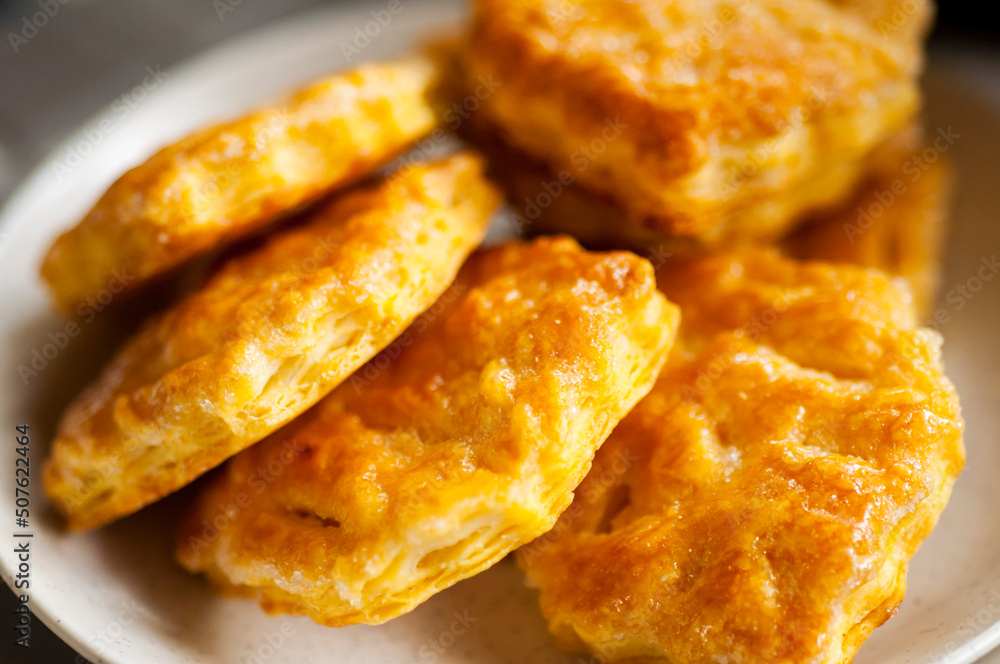 texture, crisp, biscuit, puff pastry, maple pie texture, crisp, biscuit, puff pastry, maple pie