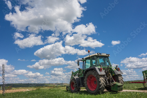 rheinhessische fr  hlingslandschaft