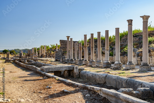 Obraz na płótnie Scenic colonnade in Perge (Perga) at Antalya Province, Turkey