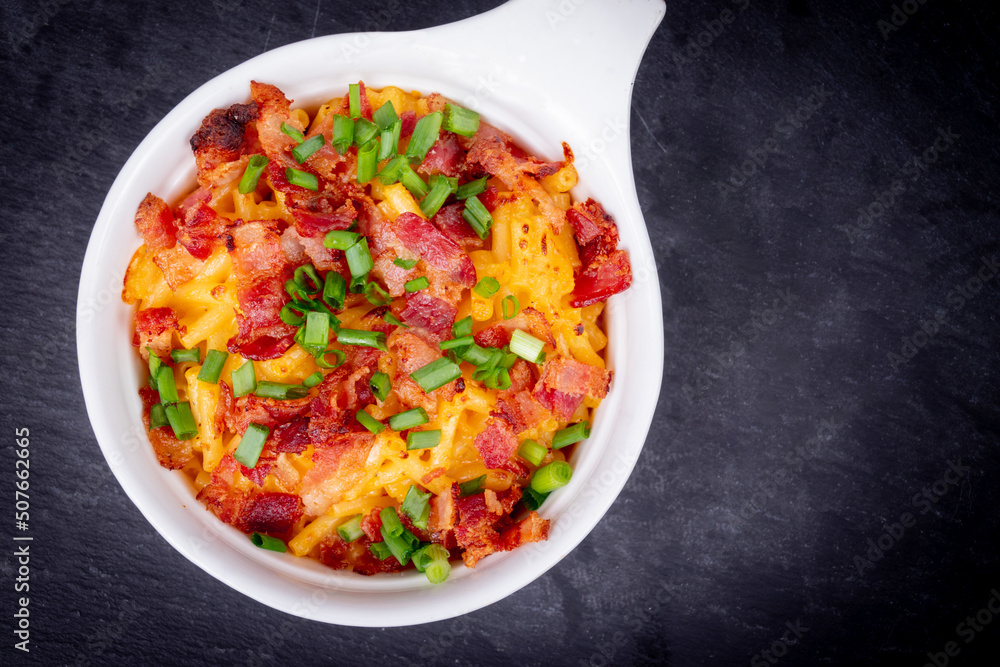 Mac and cheese with bacon and green onion Mac and cheese with bacon and green onion