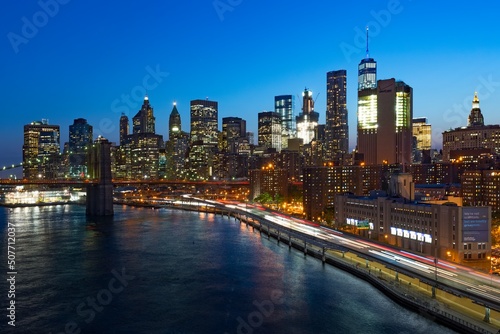 Skyline of downtown New York  New York  USA