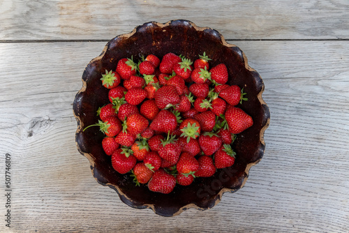 plat de fraises photo