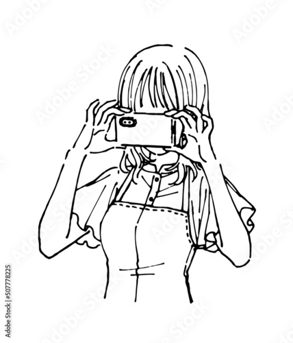 スマートフォンで写真を撮る若い女性のイラスト　お洒落な人物線画　撮影