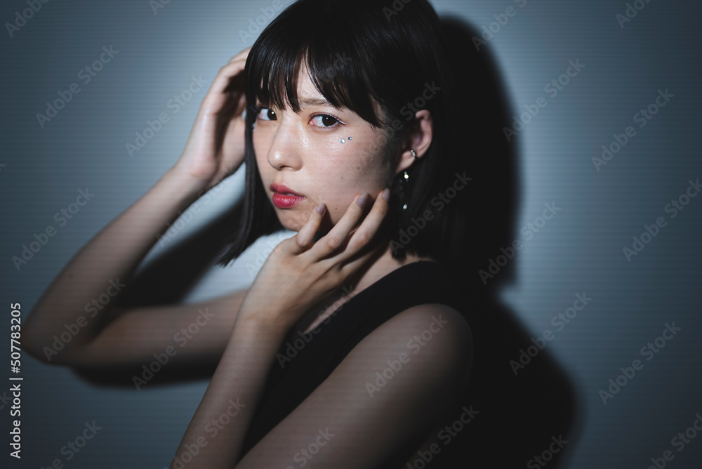 クールな女性 クールな女性