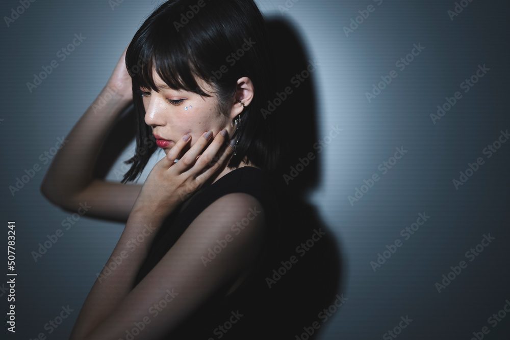 クールな女性 クールな女性