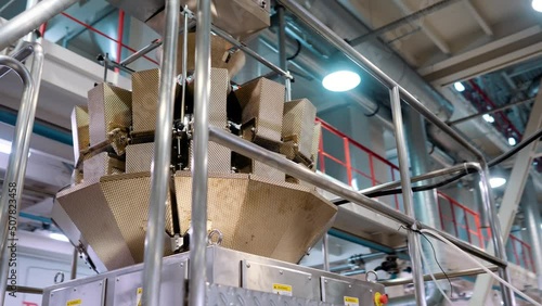 Equipment for packing small items. Automatic line