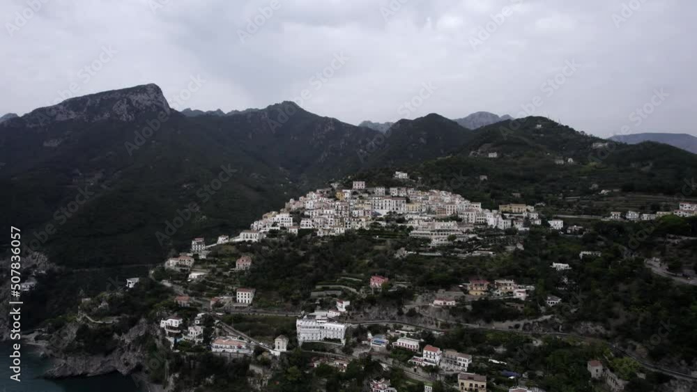 video of empty descriptive plan towards the town of Vietri sul mare, on the Amalfi coast, Italy.
The shot begins in the distance of the town and ends inside it. video of empty descriptive plan towards the town of Vietri sul mare, on the Amalfi coast, Italy.
The shot begins in the distance of the town and ends inside it.